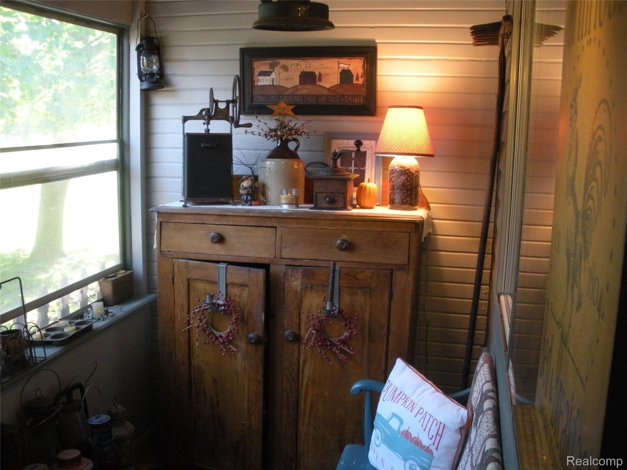 159 North Summers Road Imlay City, MI 48444 - Photo 8 of 36 ENCLOSED SUN PORCH!