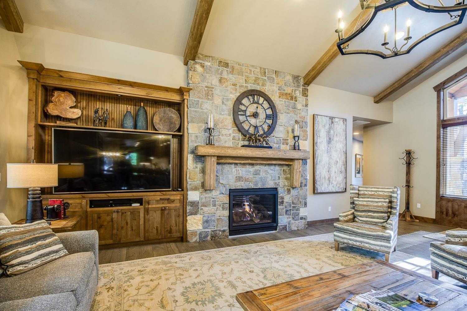 56623 Sunstone Loop Bend, OR 97707 - Photo 10 of 25 Additional Photo