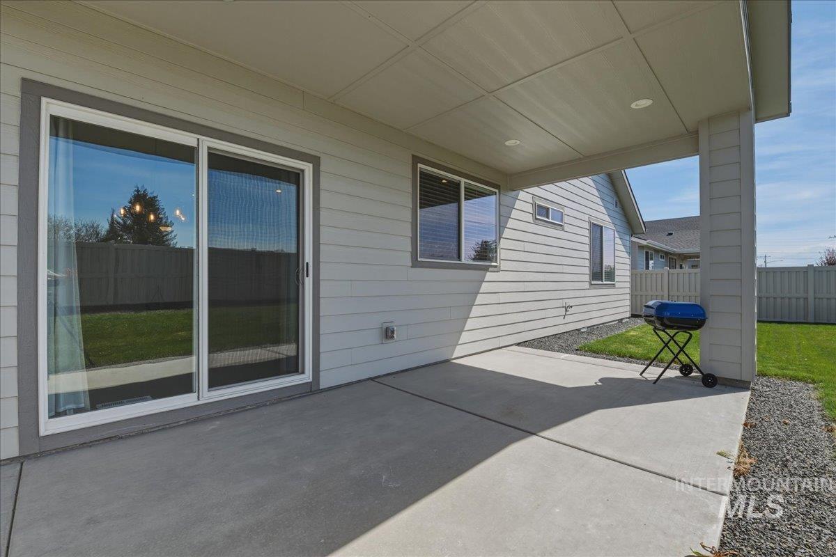 2109 North Gelding Court Middleton, ID 83644 - Photo 33 of 39 View of patio featuring area for grilling