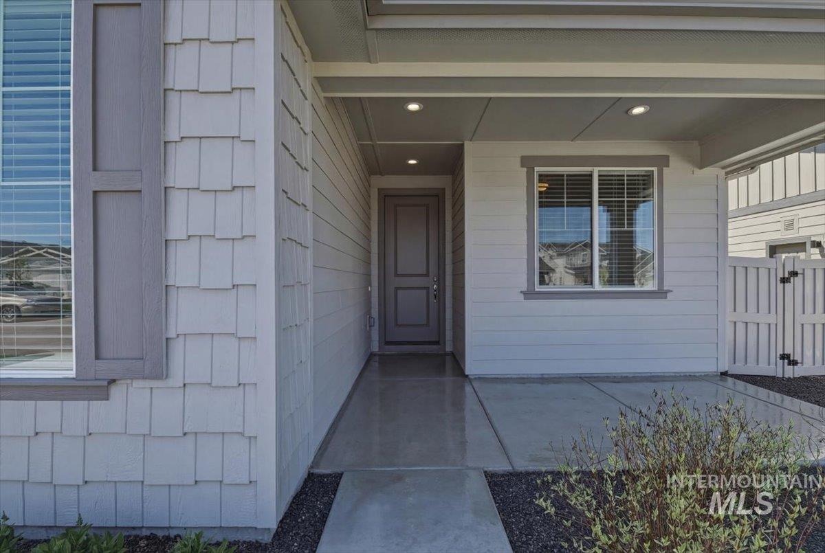 2109 North Gelding Court Middleton, ID 83644 - Photo 5 of 39 View of exterior entry