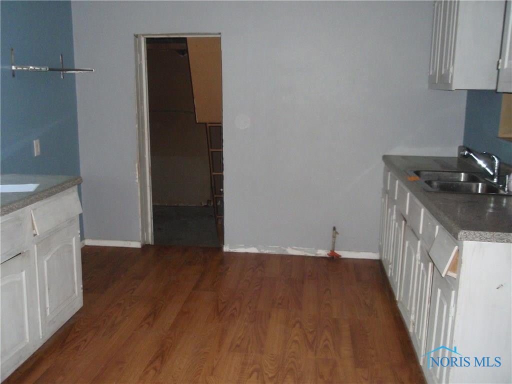 44 North Irwin Road Holland, OH 43528 - Photo 7 of 11 Gallery Image 7