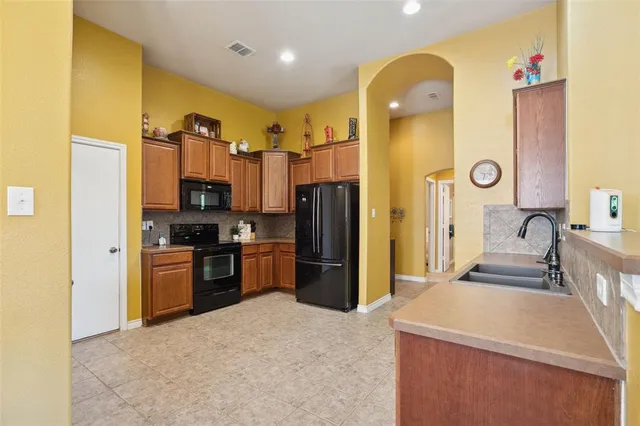 $309,000 | 2304 Clairborne Drive, Fort Worth, TX 76177