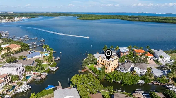 $2,695,000 | 1815 Bayou Grande Boulevard Northeast, St. Petersburg, FL 33703
