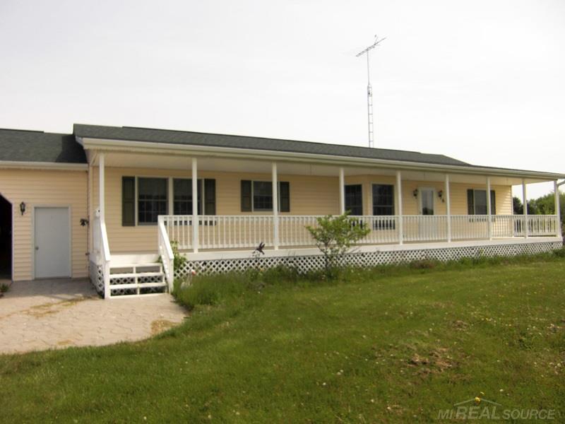 5685 Wellman Line Road Croswell, MI 48422 - Photo 2 of 24