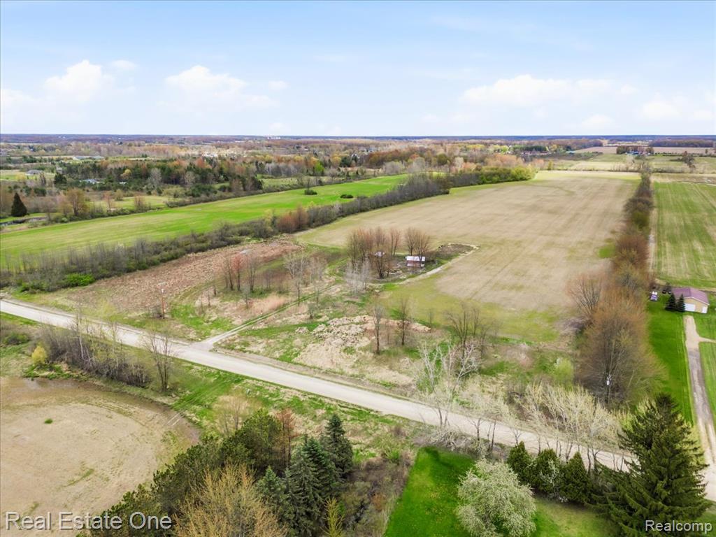 2320 Braidwood Road Memphis, MI 48041 - Photo 7 of 20