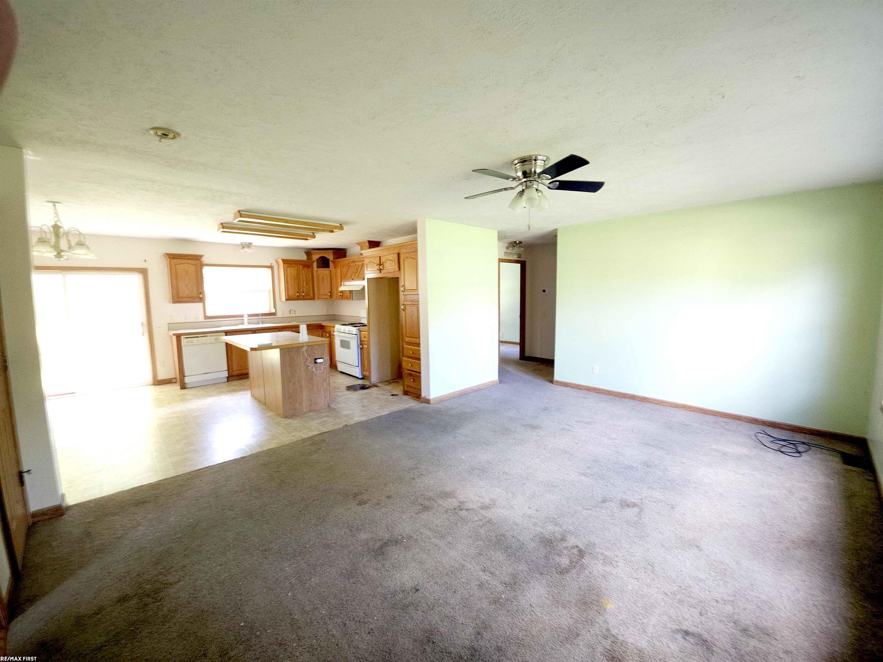 1790 Maple Road Smiths Creek, MI 48074 - Photo 6 of 20 50157658-d921098e-3588-4079-ad15-00423a4898d9.JPG