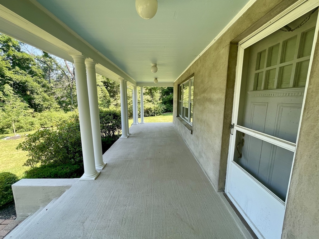 273 Main Street Wayland, MA 01778 - Photo 6 of 33
