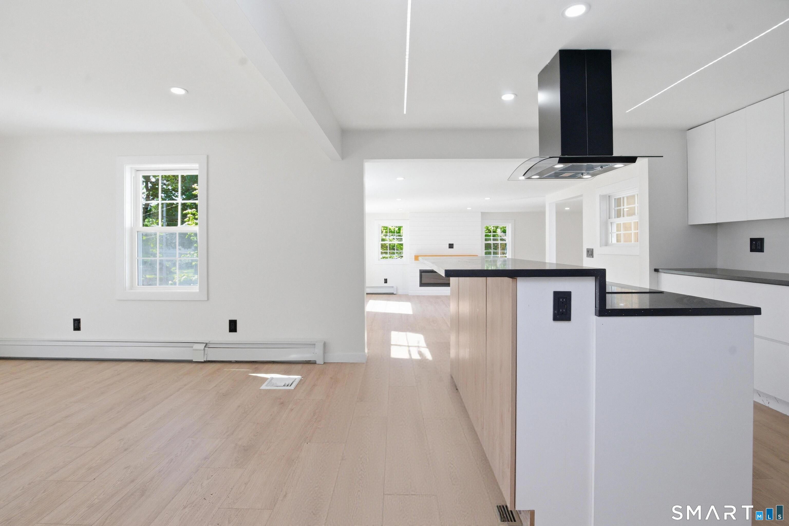 1646 Jennings Road Fairfield, CT 06824 - Photo 20 of 40