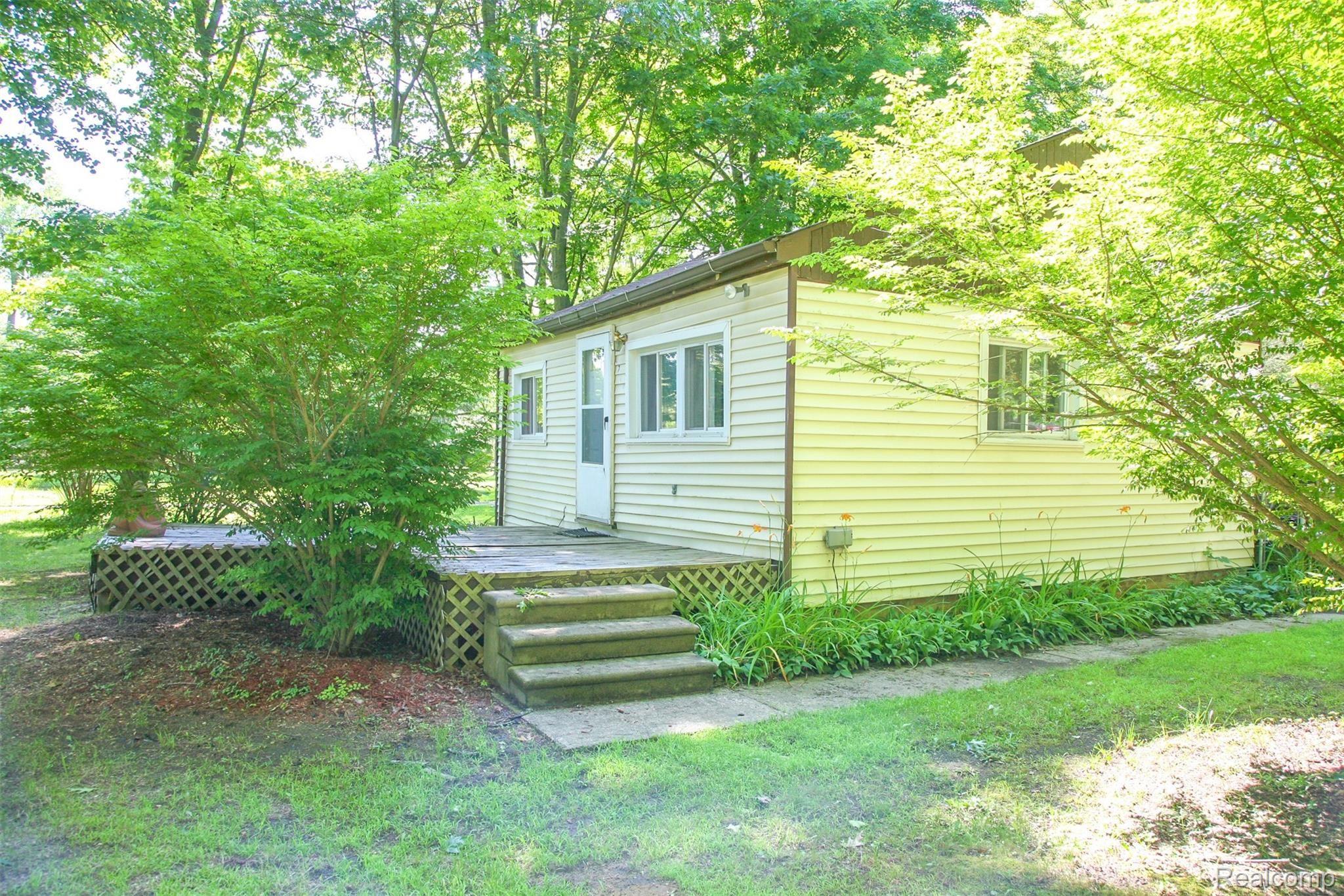 4749 Waldon Road Clarkston, MI 48348 - Photo 3 of 19 IMG_6824.jpg