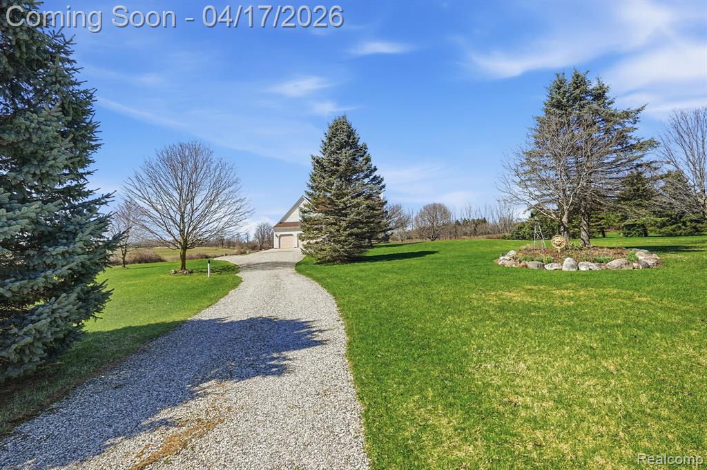 72689 Dequindre Road Leonard, MI 48367 - Photo 4 of 93