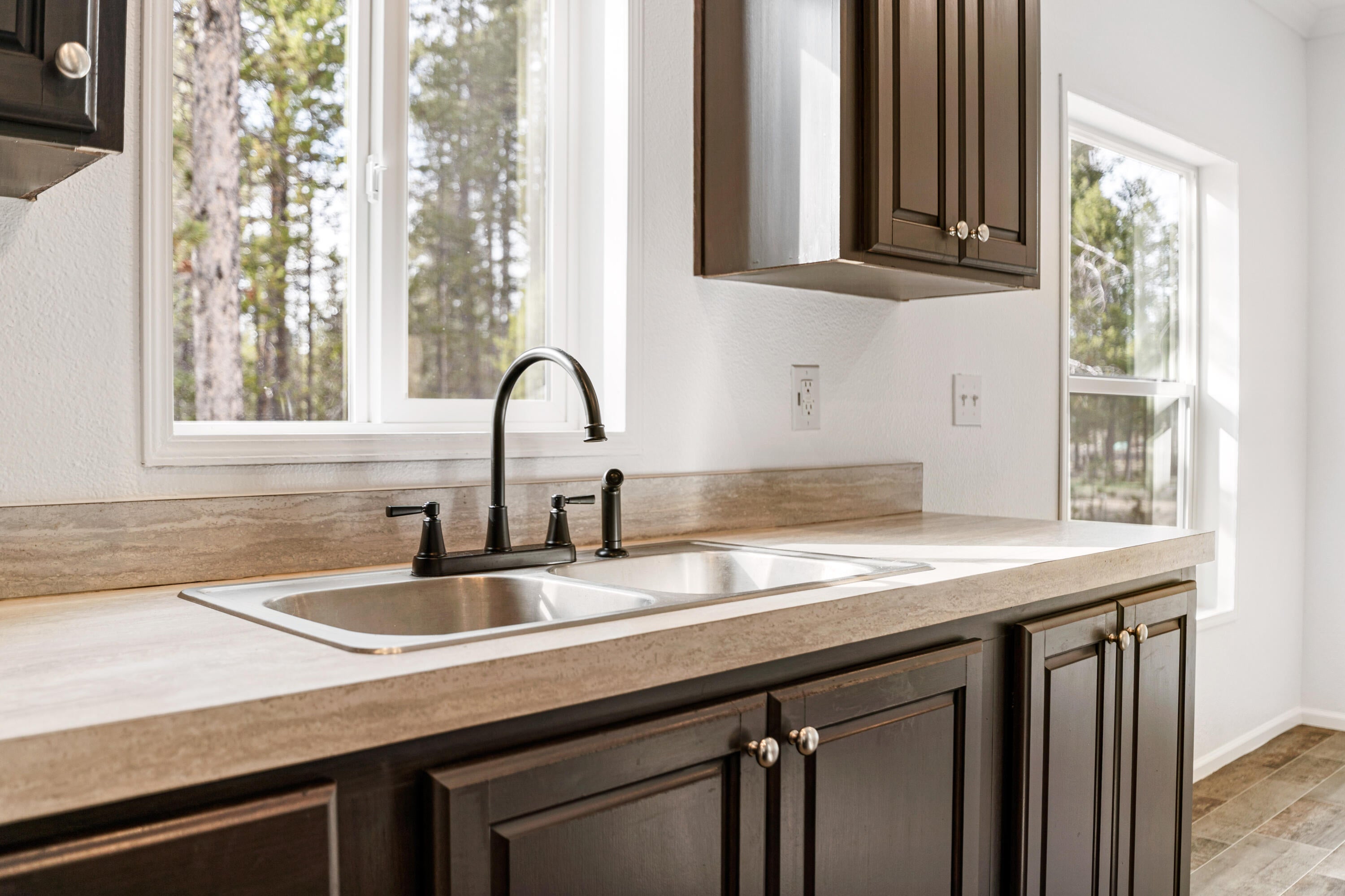 52657 Skidgel Road La Pine, OR 97739 - Photo 11 of 36 08-Kitchen