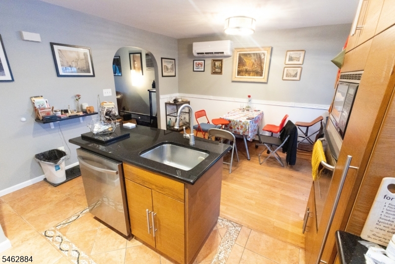 74 Raritan Road Linden, NJ 07036 - Photo 8 of 27 Gallery Image 8