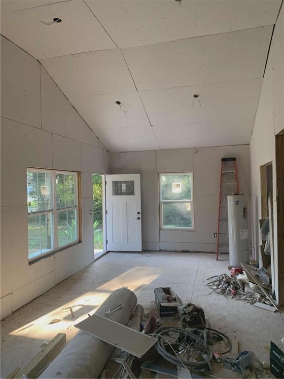1066 Jessamine Drive Macon, GA 31206 - Photo 4 of 17 a living room with furniture and a large window