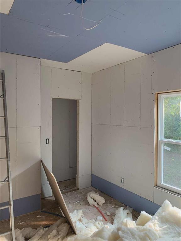 1066 Jessamine Drive Macon, GA 31206 - Photo 9 of 17 a view of small space