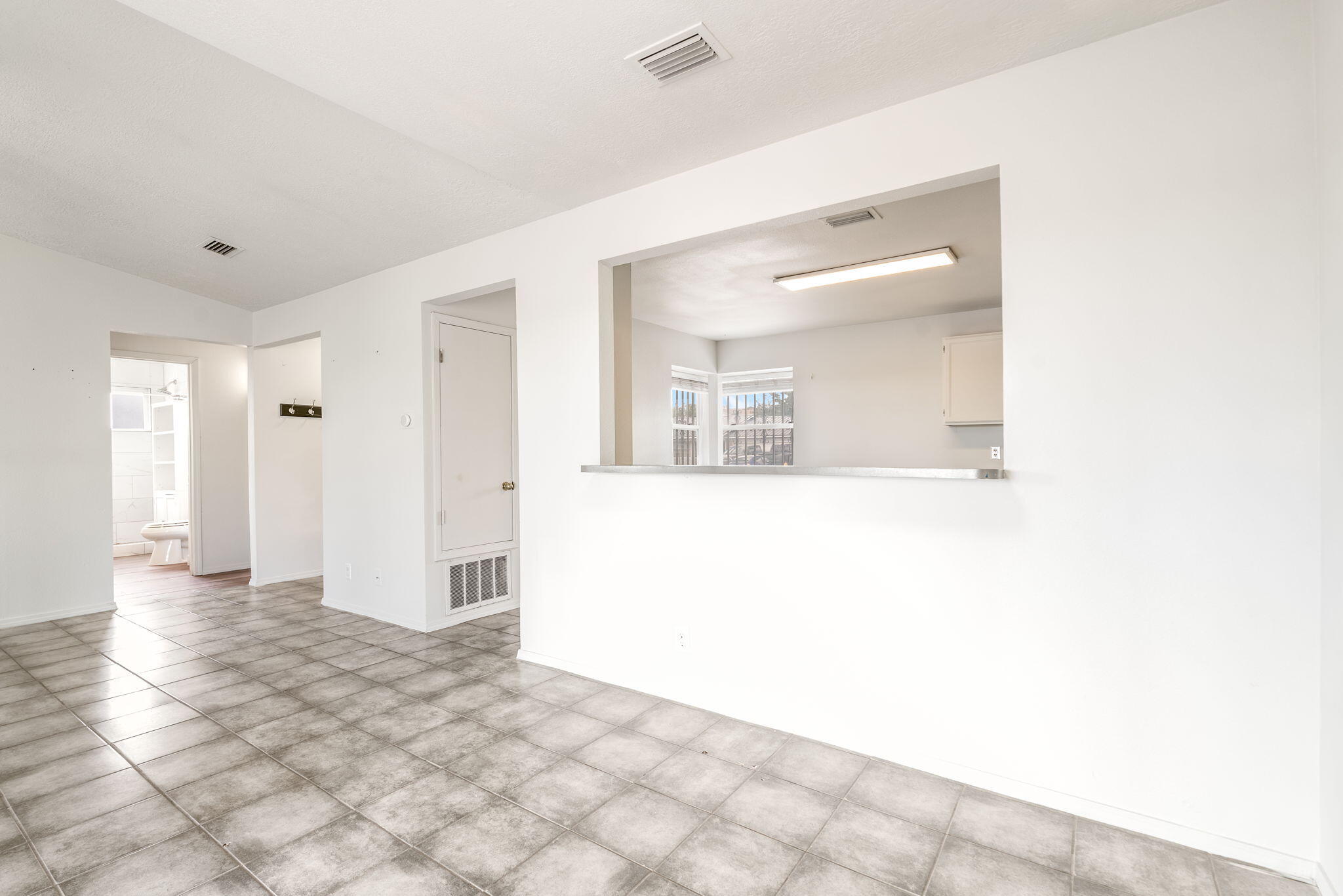 4538 Zirconia Drive Northeast Rio Rancho, NM 87124 - Photo 10 of 35 Gallery Image 10