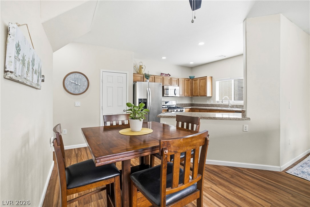 6329 Sandy Ridge Street, Unit 101 North Las Vegas, NV 89081 - Photo 6 of 31