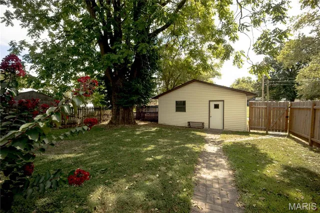 $155,000 | 508 Lebanon Avenue, Belleville, IL 62220