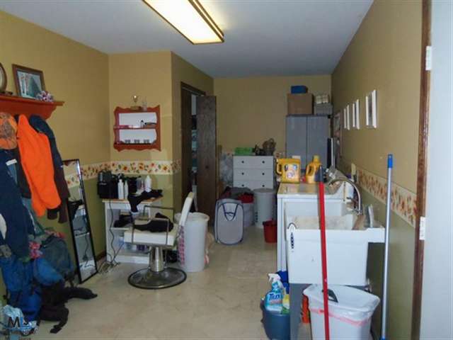 5103 Millis Road North Branch, MI 48461 - Photo 11 of 16 31103633-10.JPG