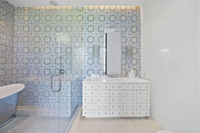 $17,500,000 | 132 Paloma Drive, Coral Gables, FL 33143