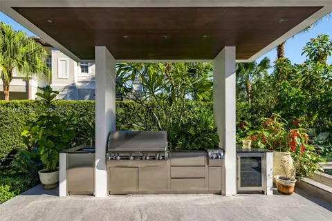 $17,500,000 | 132 Paloma Drive, Coral Gables, FL 33143