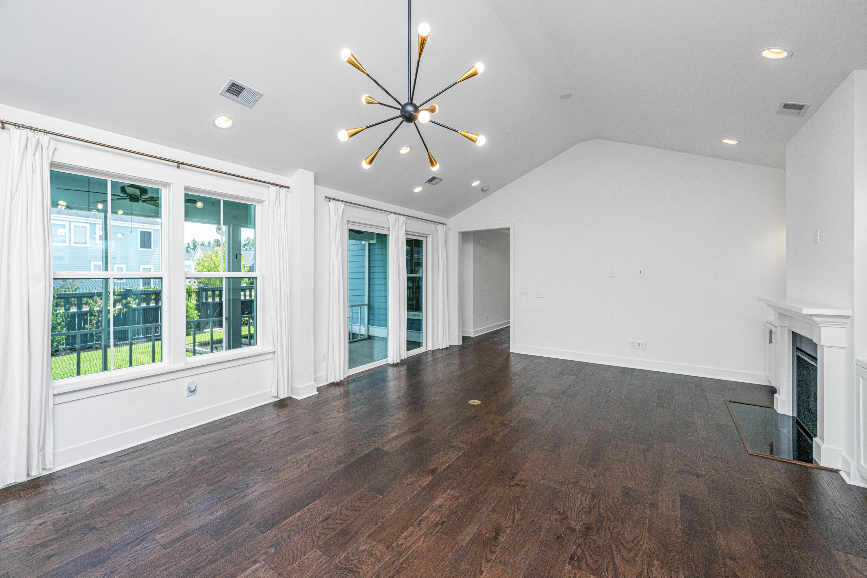 318 Ripple Park Drive Summerville, SC 29486 - Photo 11 of 108 318RippleParkDr011