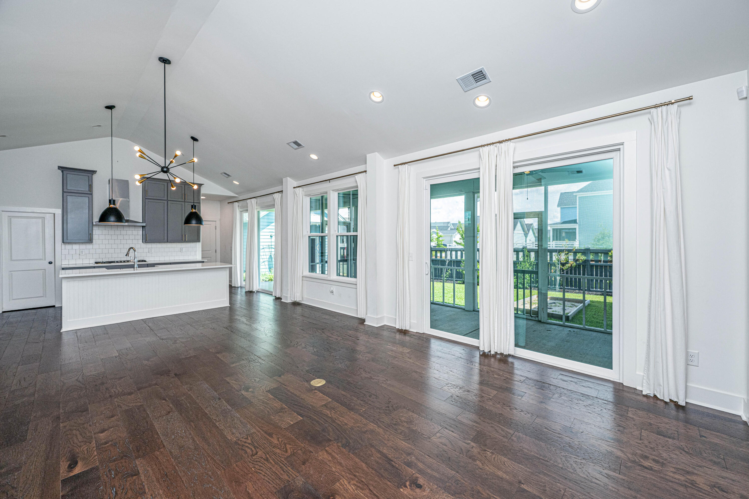 318 Ripple Park Drive Summerville, SC 29486 - Photo 12 of 108 318RippleParkDr012