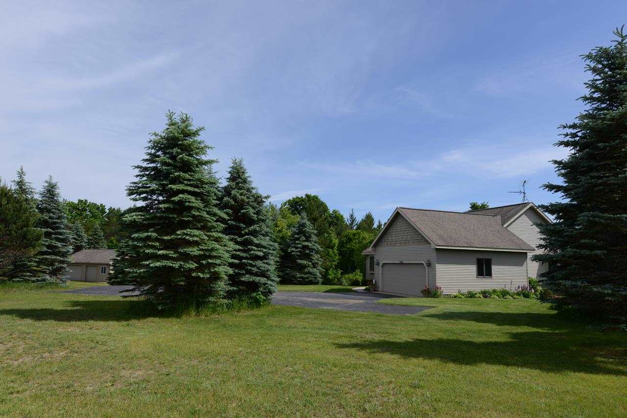 2640 North Hulbert Road Interlochen, MI 49643 - Photo 42 of 55 1786837-41.JPG