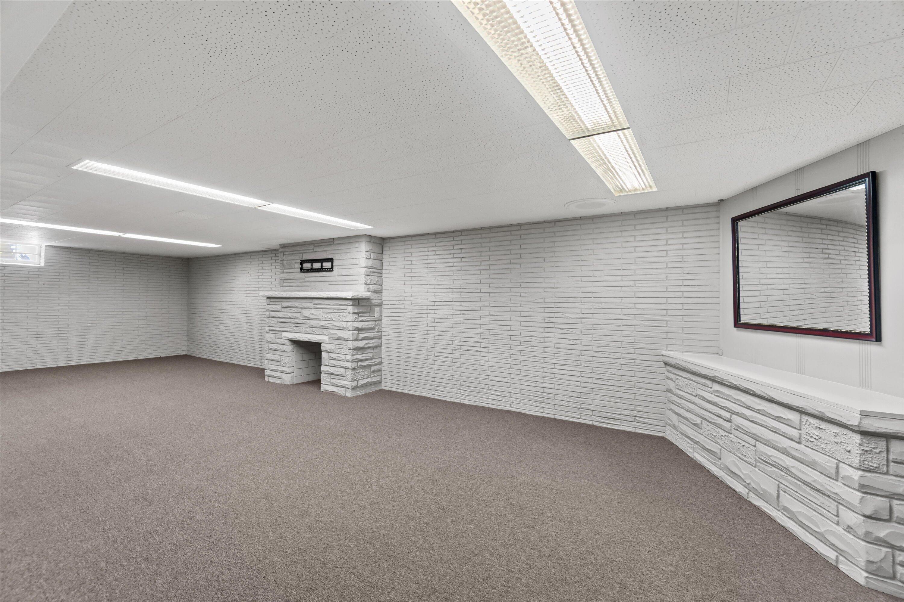 4516 North 78th Street Milwaukee, WI 53218 - Photo 23 of 34 Rec Room - Lower