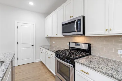 $550,000 | 2104 Temple Hills Way, Fuquay-Varina, NC 27526