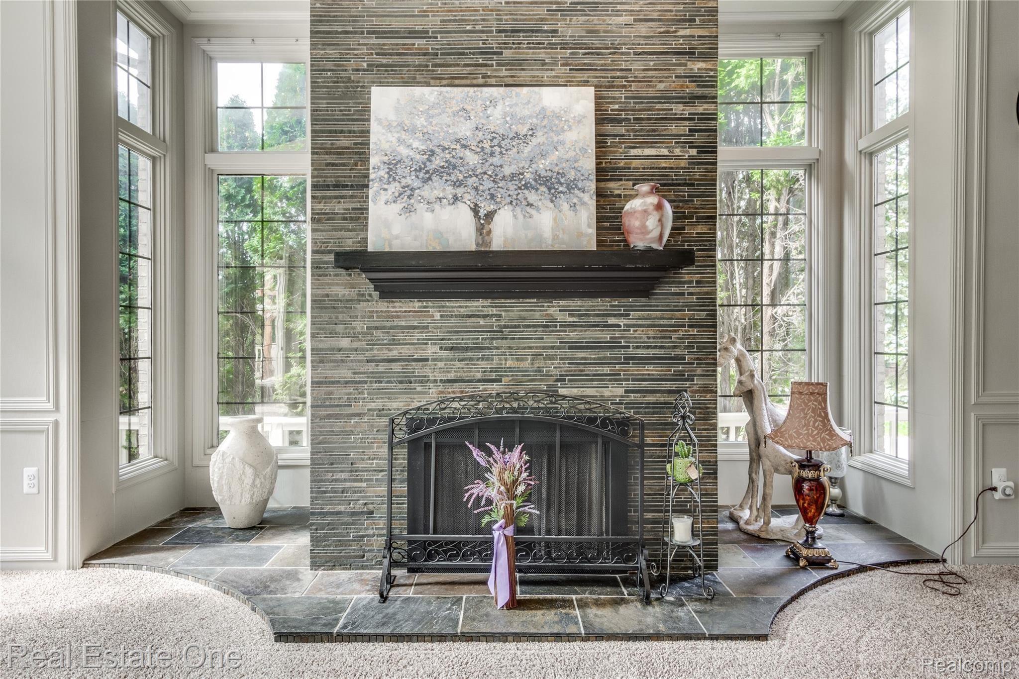 2802 Eagle Drive Rochester, MI 48309 - Photo 29 of 78 Interiors (26 of 69).jpg