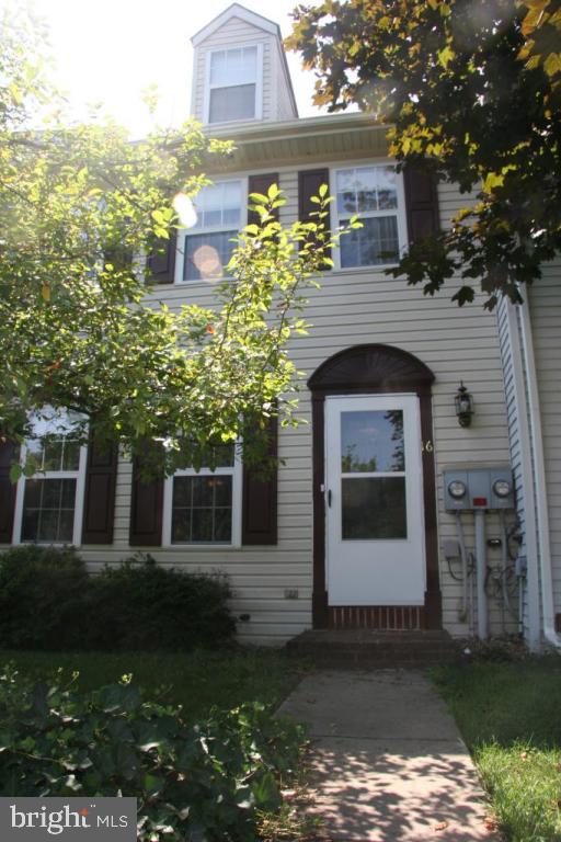 16 Pennwick Drive Lititz, PA 17543 - Photo 2 of 12 Gallery Image 2