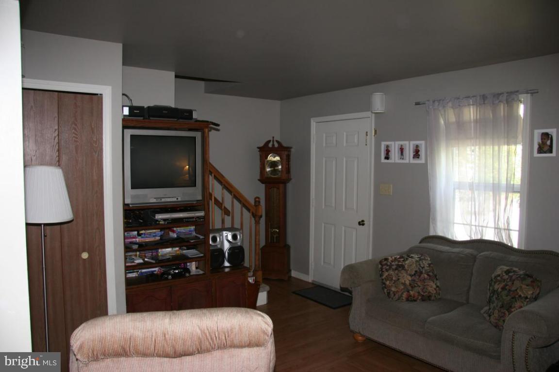 16 Pennwick Drive Lititz, PA 17543 - Photo 8 of 12 Gallery Image 8