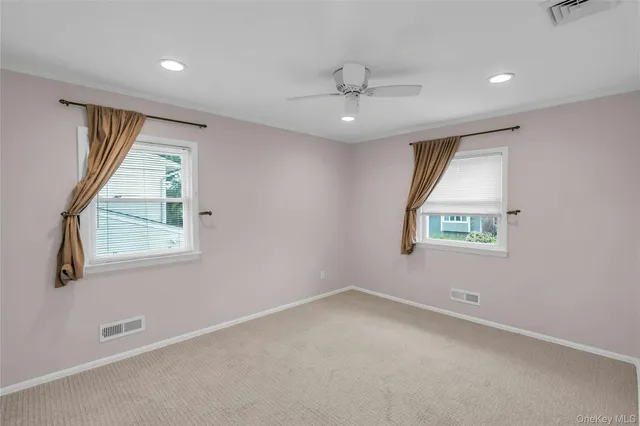 $879,999 | 34 Julliard Drive, Plainview, NY 11803