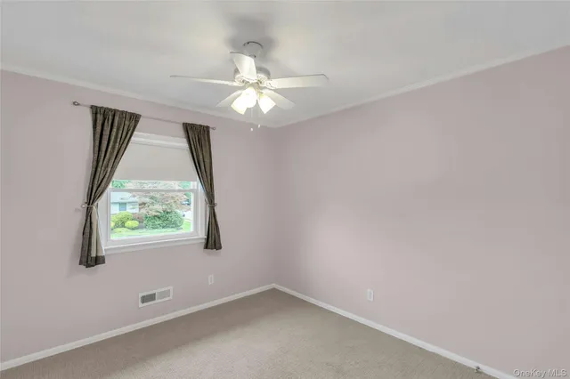 $879,999 | 34 Julliard Drive, Plainview, NY 11803