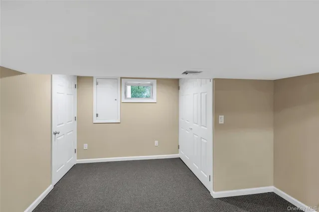 $879,999 | 34 Julliard Drive, Plainview, NY 11803