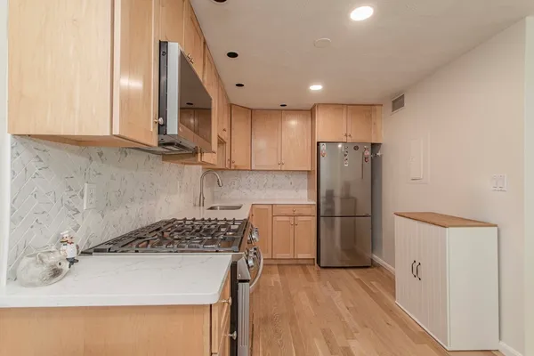 $525,000 | 1210 VFW Parkway, Unit 11, Boston, MA 02132