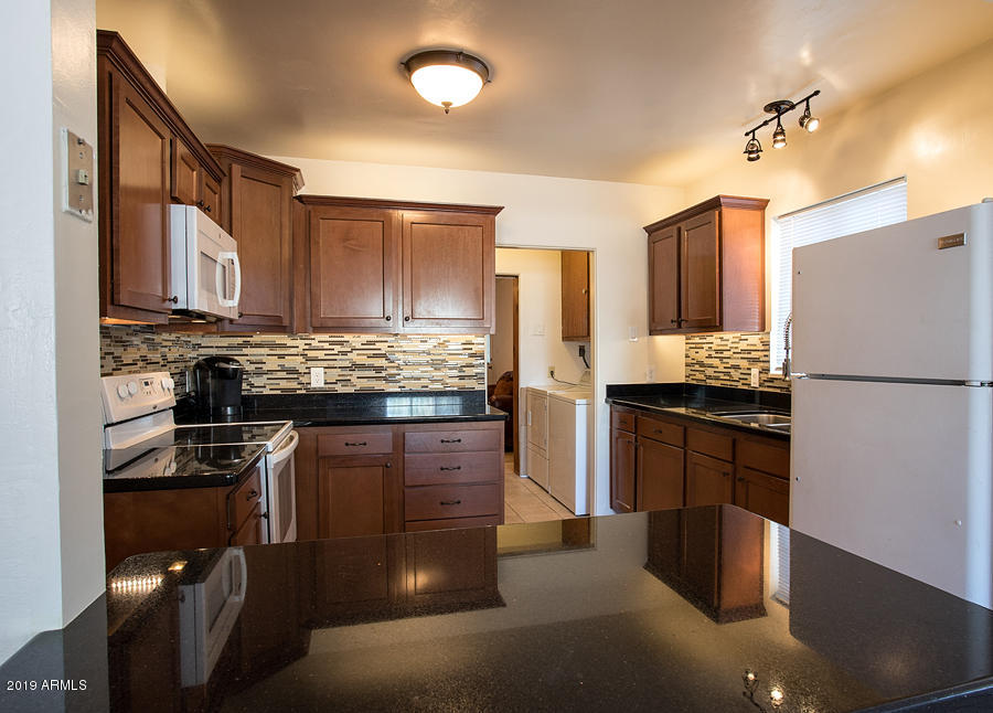 2033 West Osborn Road Phoenix, AZ 85015 - Photo 2 of 8 2033 W Osborn-5