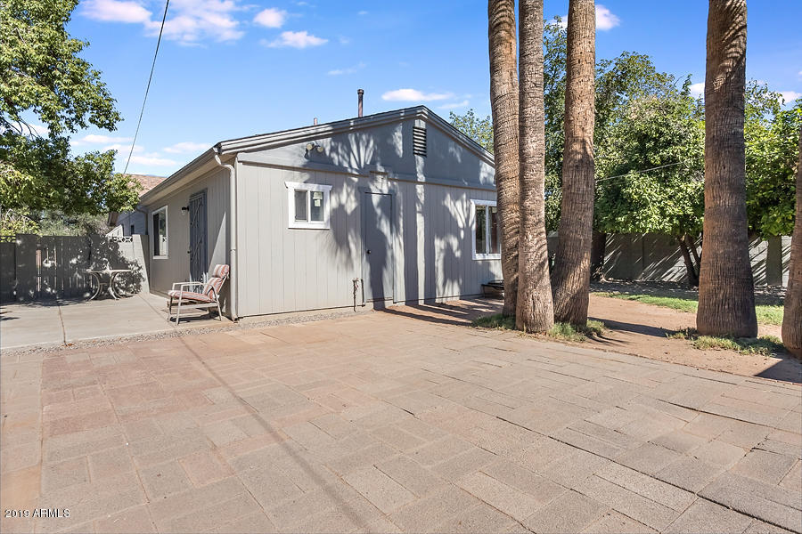 2033 West Osborn Road Phoenix, AZ 85015 - Photo 7 of 8 2033 W Osborn-25