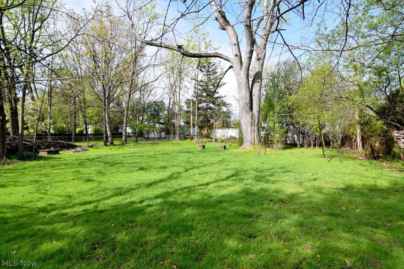 1532 Sheridan Road Cleveland, OH 44121 - Photo 26 of 29 Large back yard