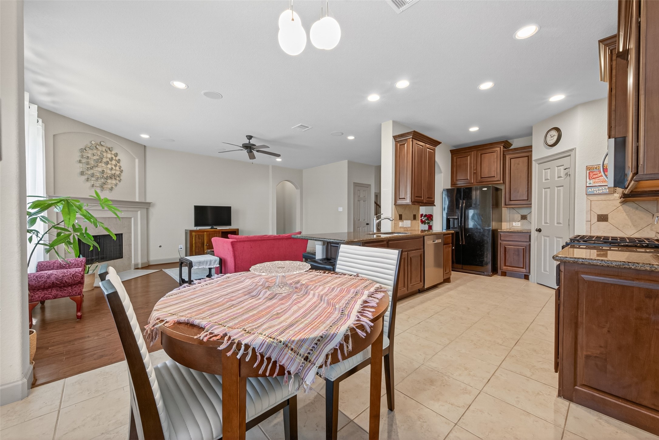 46 Tallgrass Way Spring, TX 77389 - Photo 15 of 50
