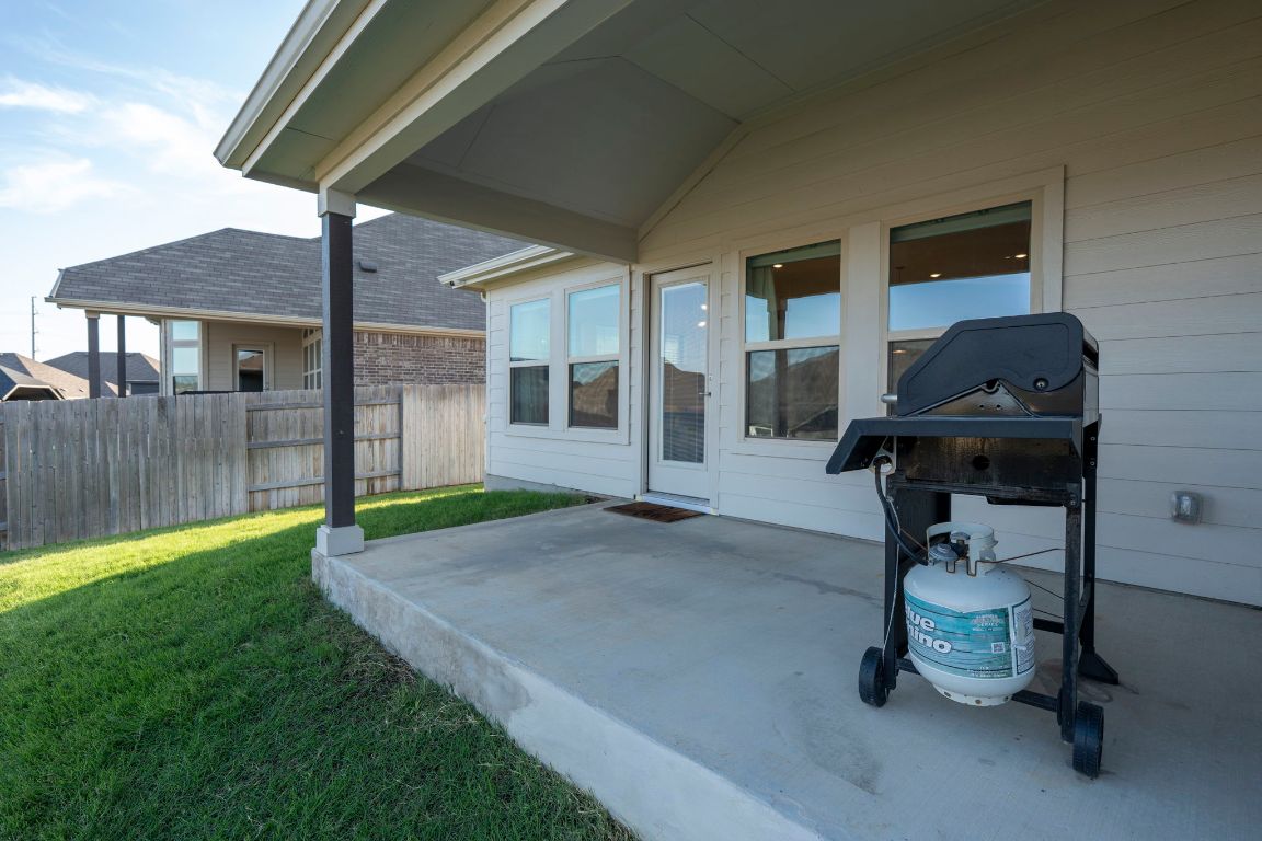 463 Oleander Loop Buda, TX 78610 - Photo 19 of 34 View of patio / terrace featuring grilling area