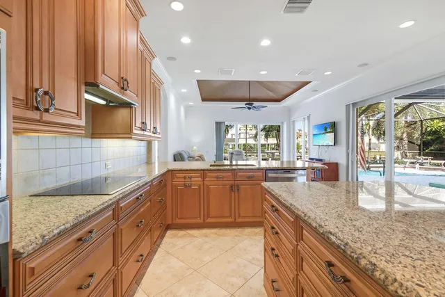 $2,150,000 | 864 Magnolia Court, Marco Island, FL 34145