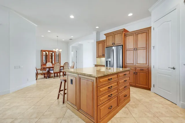 $2,150,000 | 864 Magnolia Court, Marco Island, FL 34145