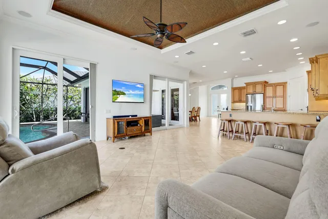 $2,150,000 | 864 Magnolia Court, Marco Island, FL 34145