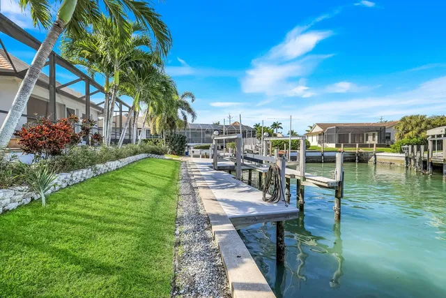 $2,150,000 | 864 Magnolia Court, Marco Island, FL 34145