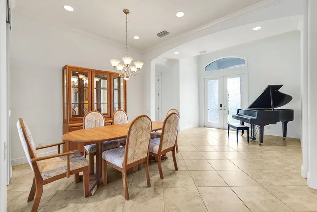 $2,150,000 | 864 Magnolia Court, Marco Island, FL 34145