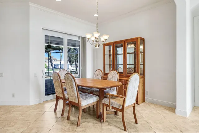 $2,150,000 | 864 Magnolia Court, Marco Island, FL 34145