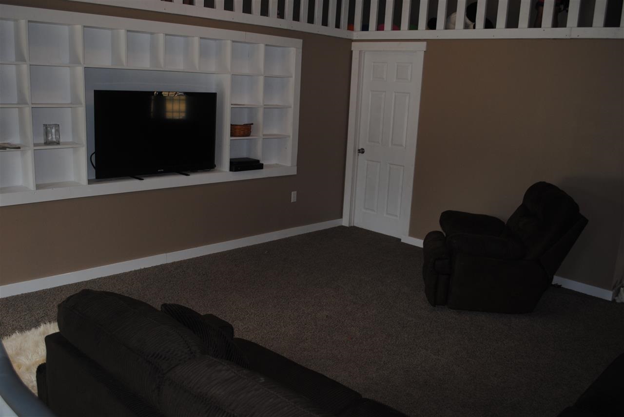 287 Rariden Hill Mitchell, IN 47446 - Photo 2 of 16
