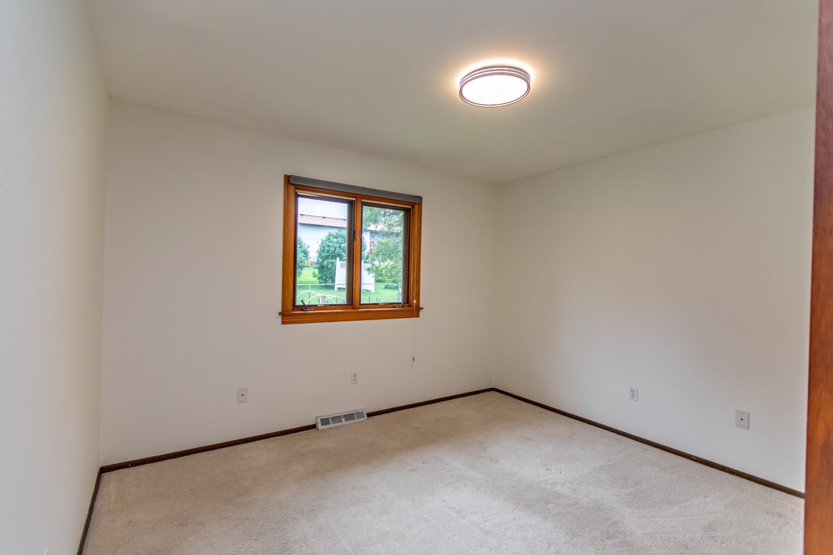 103 Quinn Street Ridgeway, WI 53582 - Photo 12 of 20