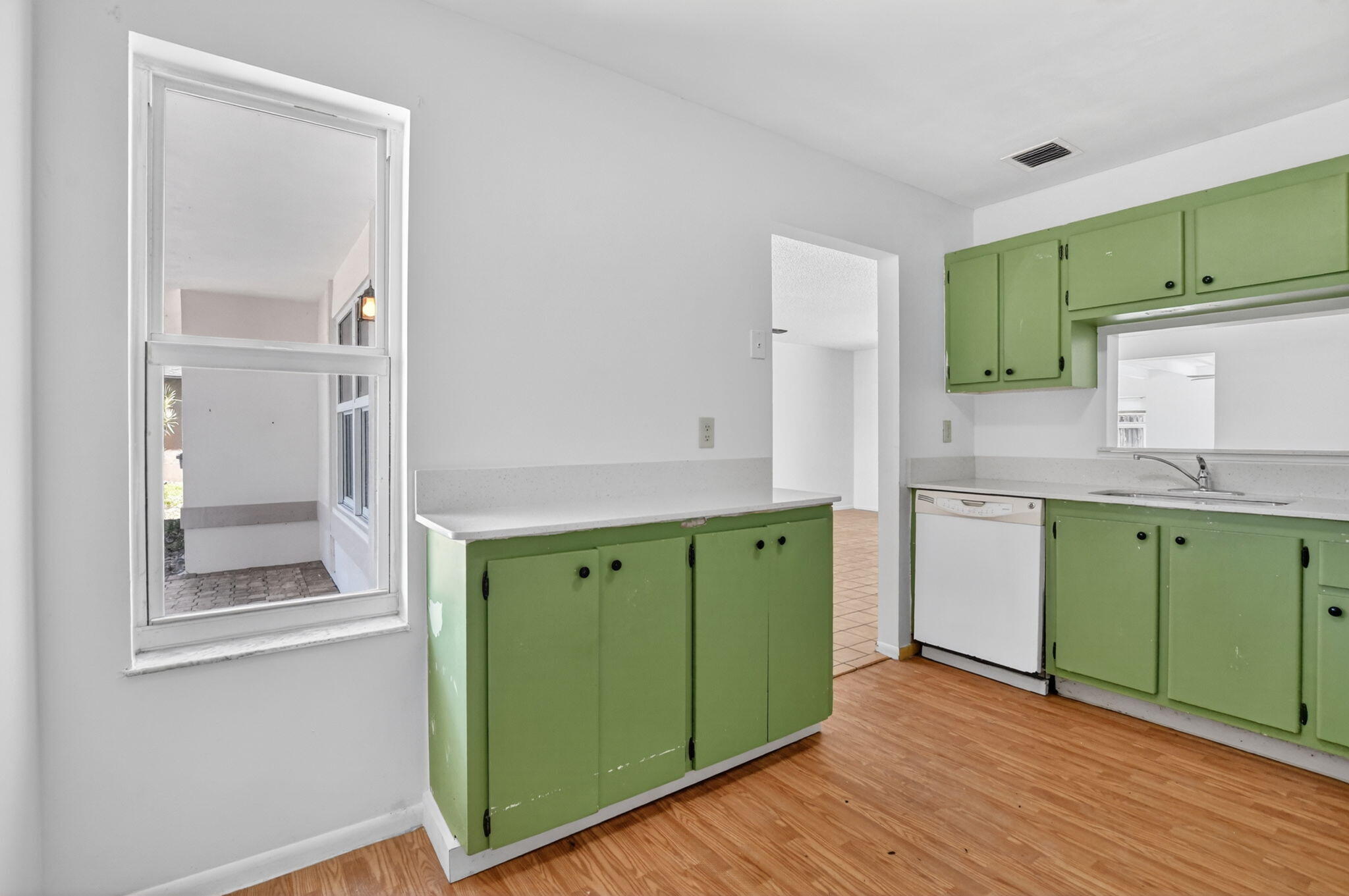 19486 Delaware Circle Boca Raton, FL 33434 - Photo 17 of 46 21-web-or-mls-DSC_9754